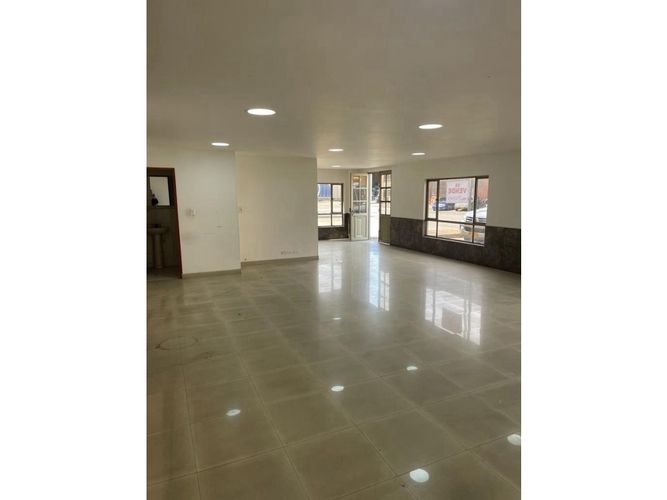 Bodega en venta en Cartagenita, Mosquera, 1800 m² · foto 4 de 9