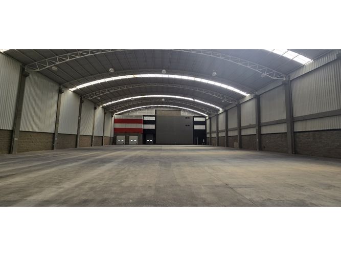 Bodega en arriendo en Siberia, Cota, 2600 m² · foto 4 de 17