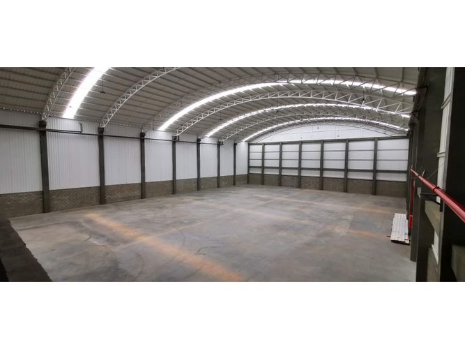 Bodega en arriendo en Siberia, Cota, 2600 m² · foto 8 de 17