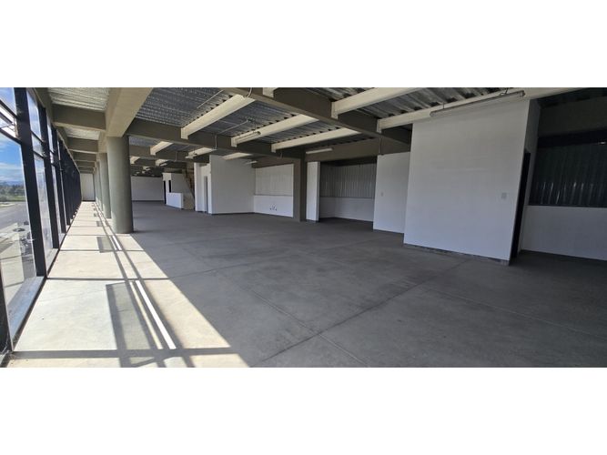 Bodega en arriendo en Siberia, Cota, 2600 m² · foto 14 de 17