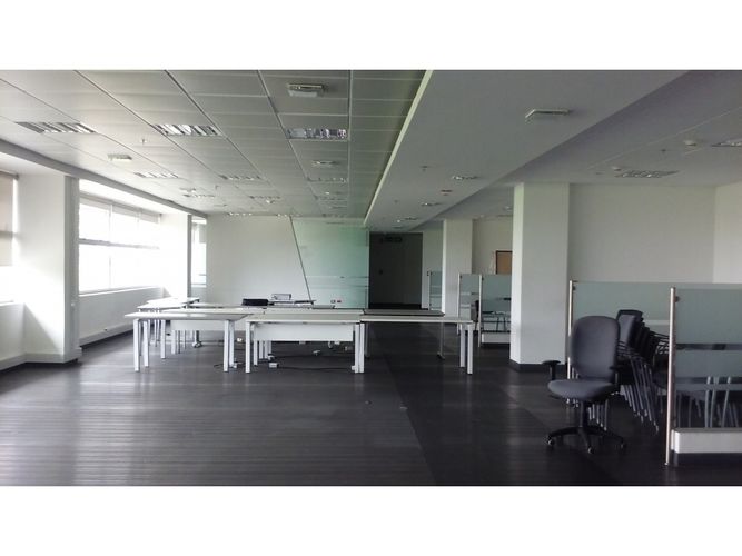 Oficina en arriendo en Siberia, Cota, 1066 m² · foto 3 de 12