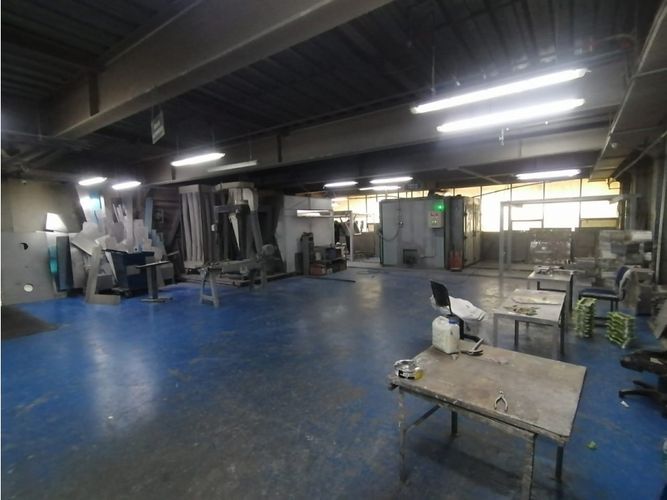 Edificio en venta en Restrepo, Zipaquirá, 1274 m² · foto 3 de 12