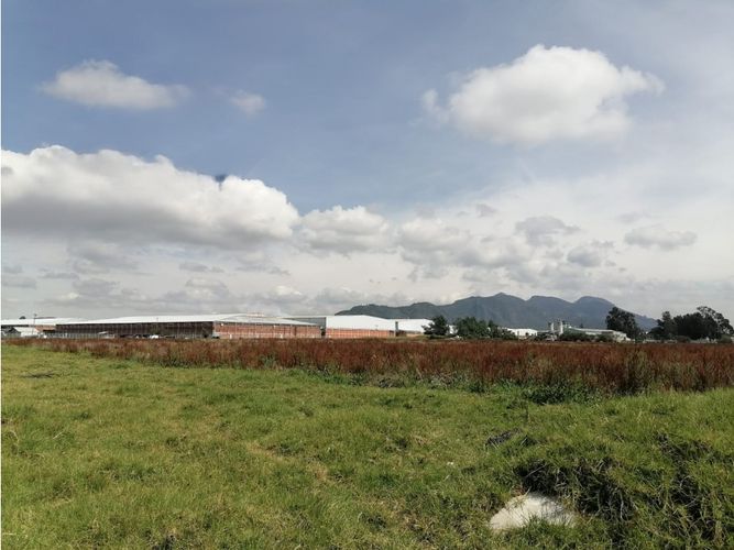 Lote en venta en Siberia, Cota, 31032 m² · foto 3 de 7