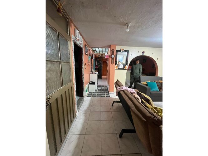 Casa de 6 alcobas en venta en Los Angeles, Madrid, 270 m² · foto 4 de 24