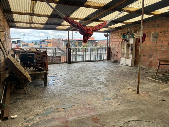 Casa de 6 alcobas en venta en Los Angeles, Madrid, 270 m² · foto 10 de 24