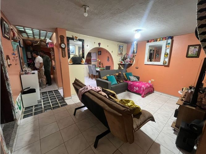 Casa de 6 alcobas en venta en Los Angeles, Madrid, 270 m² · foto 14 de 24