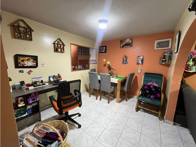 Casa de 6 alcobas en venta en Los Angeles, Madrid, 270 m² · foto 20 de 24