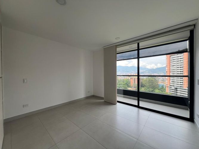 Apartamento en venta en Cumbres, Envigado · foto 5 de 16
