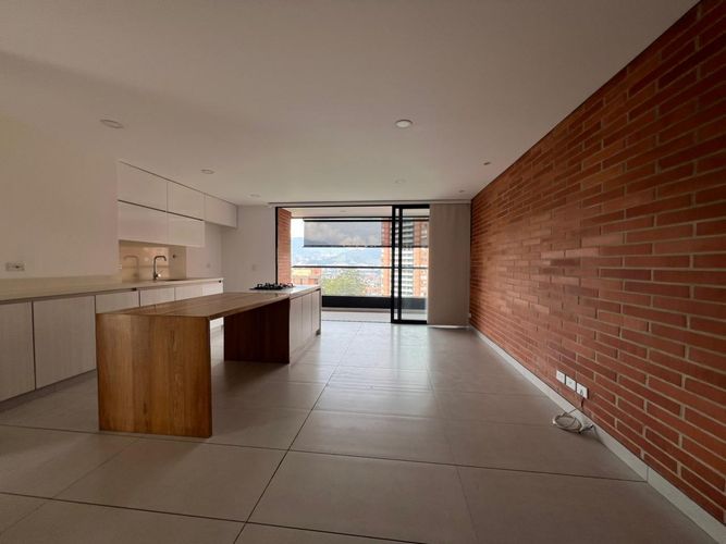 Apartamento en venta en Cumbres, Envigado · foto 2 de 16