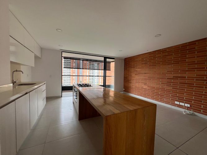 Apartamento en venta en Cumbres, Envigado · foto 3 de 16