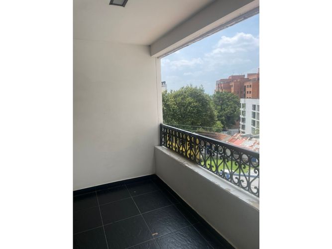 Apartamento de 3 alcobas en venta en Santa Barbara, Cali, 227 m² · foto 3 de 21