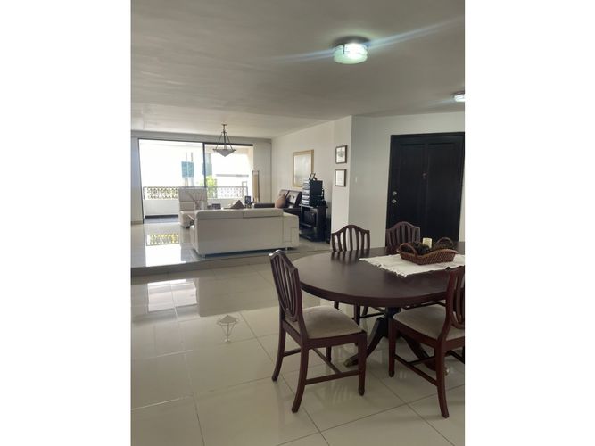 Apartamento de 3 alcobas en venta en Santa Barbara, Cali, 227 m² · foto 5 de 21