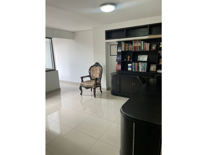 Apartamento de 3 alcobas en venta en Santa Barbara, Cali, 227 m² · foto 9 de 21