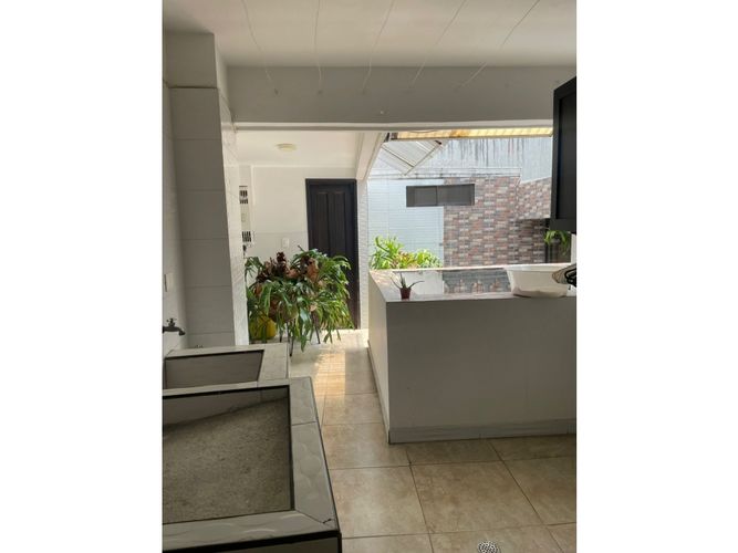 Apartamento de 3 alcobas en venta en Santa Barbara, Cali, 227 m² · foto 10 de 21