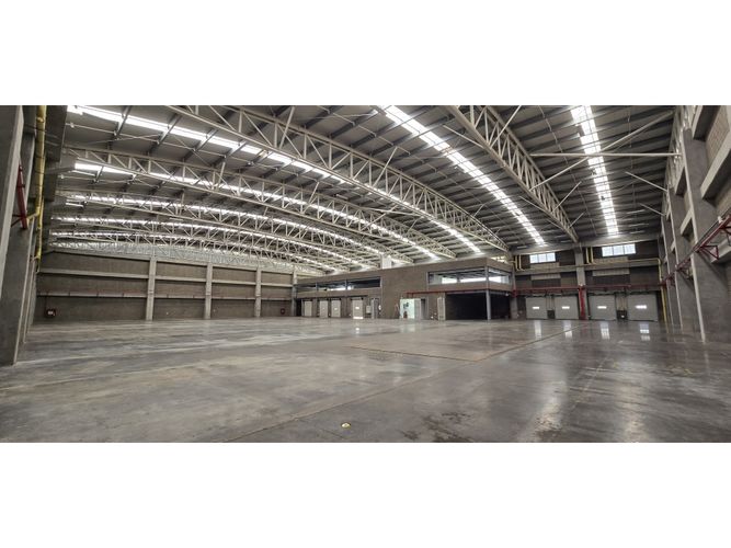 Bodega en arriendo en Siberia, Cota, 3600 m² · foto 8 de 23
