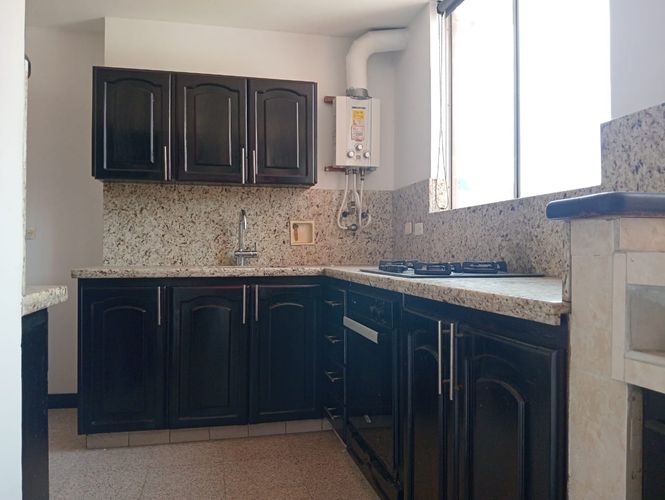 Apartamento de 3 alcobas en arriendo en Laureles, Medellín, 110 m² · foto 2 de 12