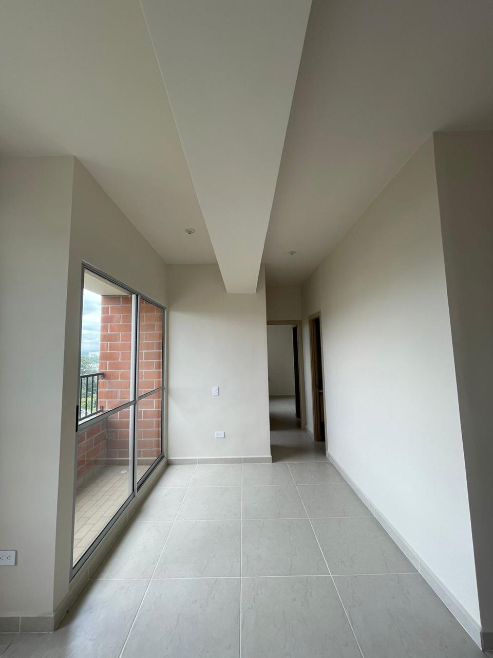 Apartamento en arriendo en Centro, Rionegro · foto 2 de 10