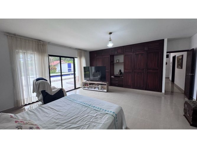 Casa de 5 alcobas en venta en La Morada, Jamundí, 508 m² · foto 2 de 24