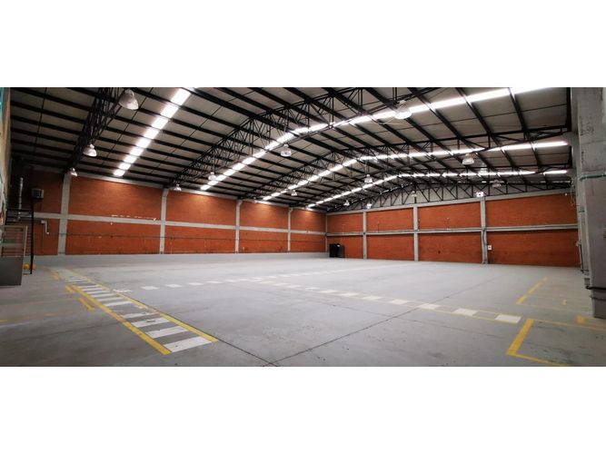 Bodega en arriendo en Siberia, Cota, 1300 m² · foto 3 de 11