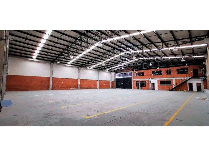 Bodega en arriendo en Siberia, Cota, 1300 m² · foto 4 de 11