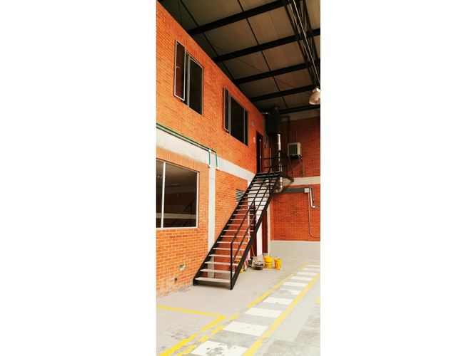 Bodega en arriendo en Siberia, Cota, 1300 m² · foto 5 de 11