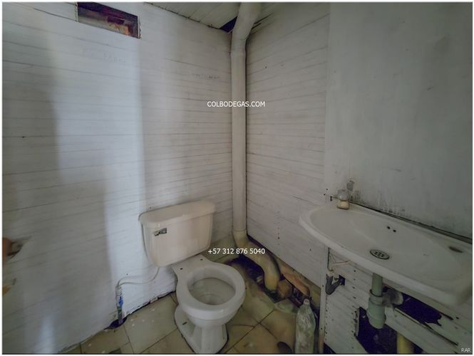 Bodega en venta en El Rodeo, Dosquebradas, 430 m² · foto 2 de 12