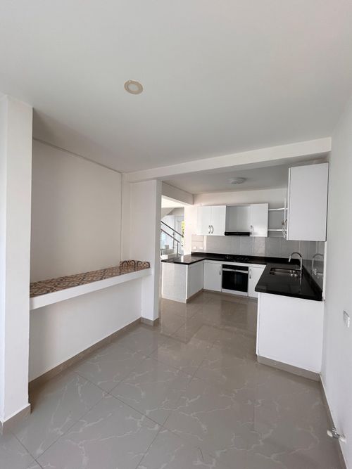 Casa de 4 alcobas en venta en Alfaguara, Jamundí, 226 m² · foto 8 de 24