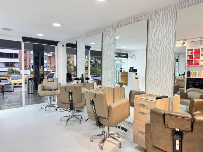 Local en venta en Los Naranjos, Medellín, 25 m² · foto 11 de 12