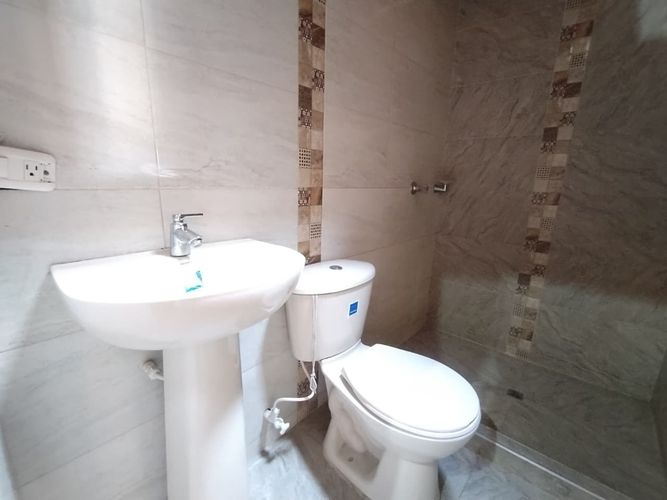 Casa de 6 alcobas en venta en Candelaria, 200 m² · foto 8 de 12