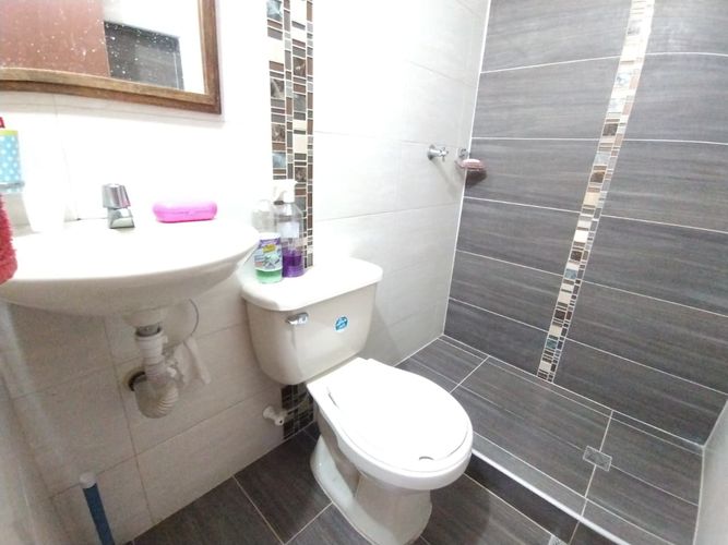 Casa de 6 alcobas en venta en Candelaria, 200 m² · foto 10 de 12