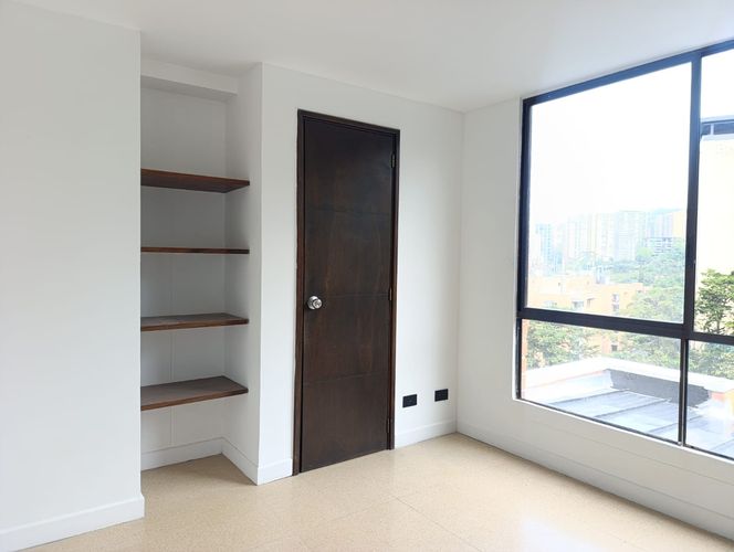 Apartamento de 3 alcobas en arriendo en El Poblado, Medellín, 170 m² · foto 3 de 15