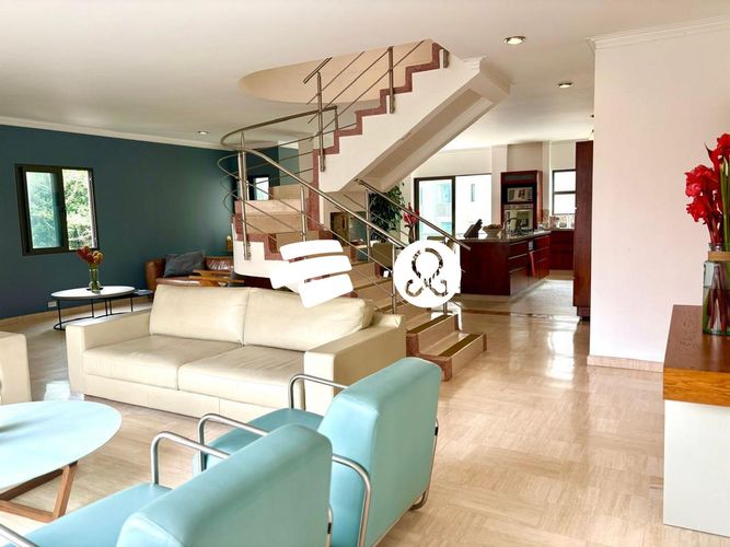 Apartamento de 3 alcobas en venta en La Florida, Medellín, 295 m² · foto 3 de 24