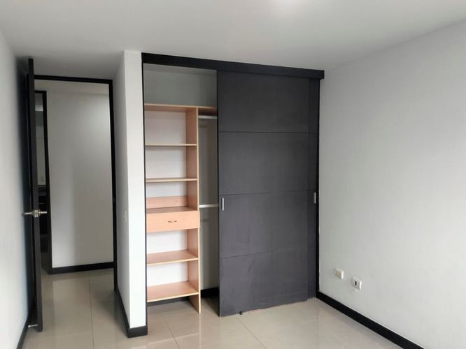 Apartamento de 3 alcobas en arriendo en El Poblado, Medellín, 107 m² · foto 10 de 16