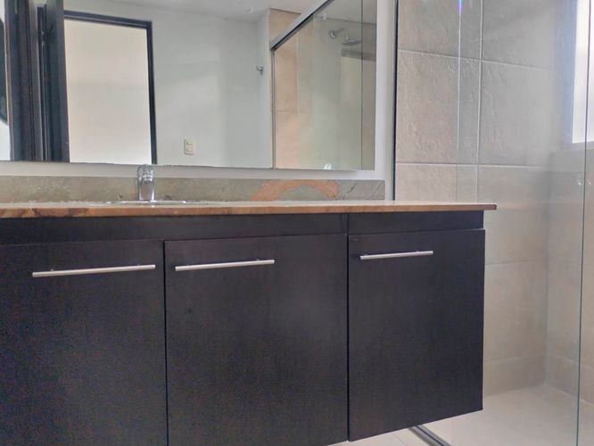 Apartamento de 3 alcobas en arriendo en El Poblado, Medellín, 107 m² · foto 15 de 16