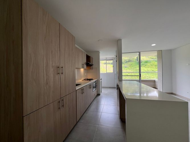 Apartamento de 3 alcobas en arriendo en Pantanillo, Envigado, 73 m² · foto 3 de 14