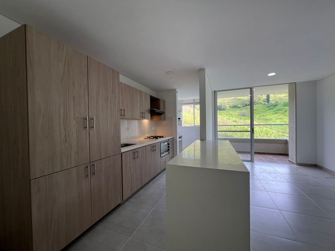 Apartamento de 3 alcobas en arriendo en Pantanillo, Envigado, 73 m² · foto 4 de 14