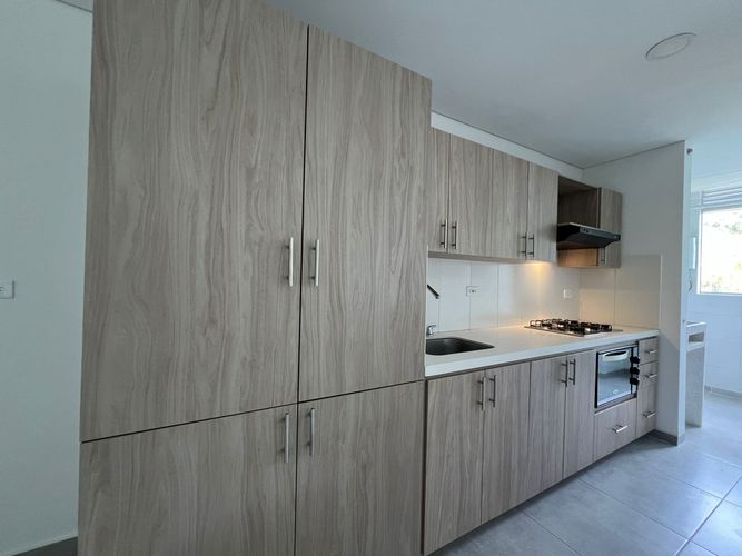 Apartamento de 3 alcobas en arriendo en Pantanillo, Envigado, 73 m² · foto 2 de 14