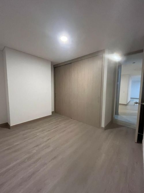 Apartamento de 3 alcobas en venta en Valle Del Lili, Cali, 140 m² · foto 15 de 19