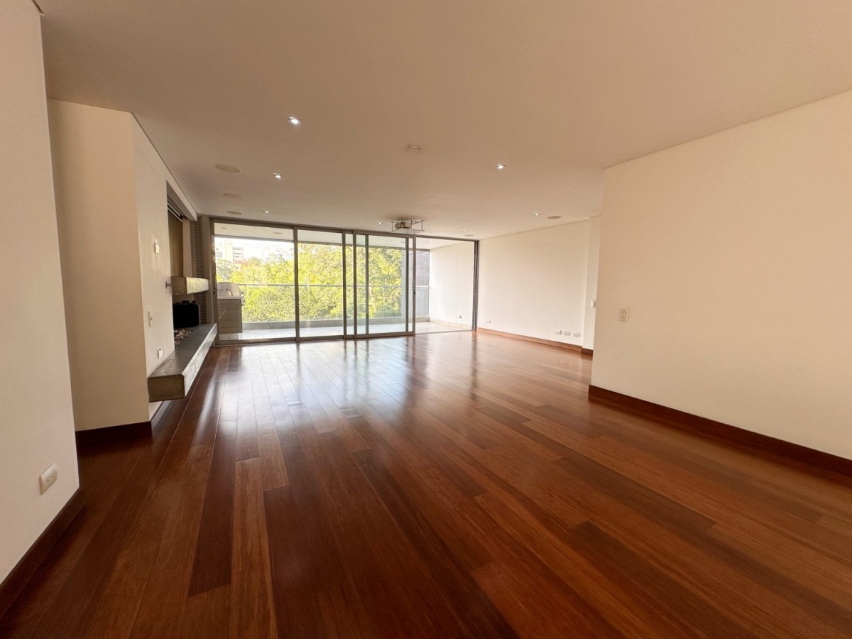 Apartamento en venta en El Poblado, Envigado · foto 2 de 24