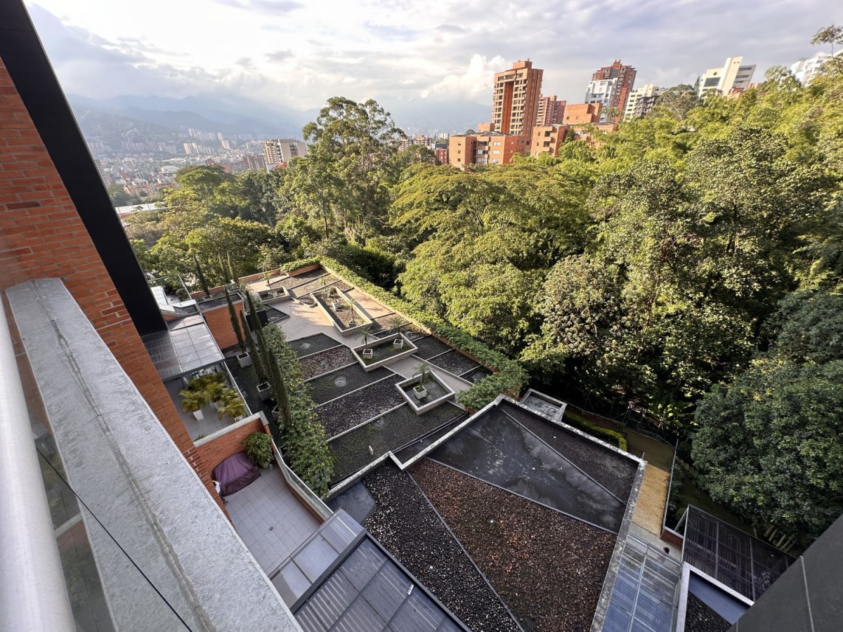 Apartamento en venta en El Poblado, Envigado · foto 5 de 24