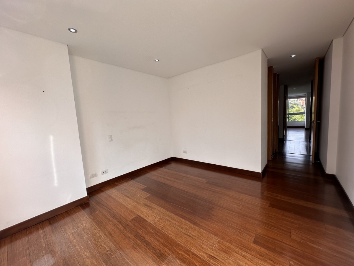 Apartamento en venta en El Poblado, Envigado · foto 21 de 24