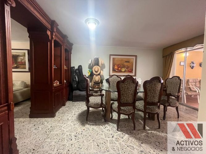 Casa de 6 alcobas en venta en El Velodromo, Medellín, 360 m² · foto 5 de 24