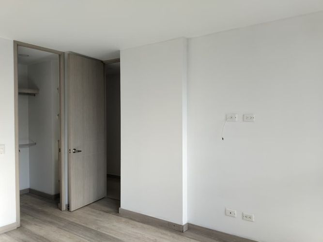 Apartamento de 3 alcobas en venta en Castropol, Medellín, 100 m² · foto 11 de 15