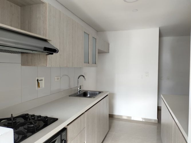 Apartamento de 3 alcobas en venta en Castropol, Medellín, 100 m² · foto 5 de 15