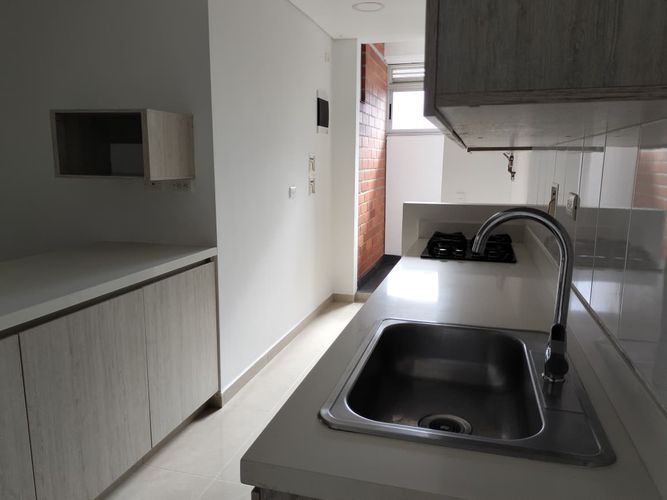 Apartamento de 3 alcobas en venta en Castropol, Medellín, 100 m² · foto 3 de 15