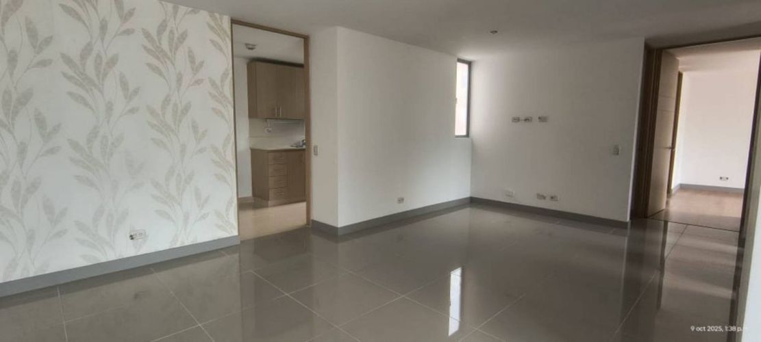 Apartamento de 3 alcobas en arriendo en Camino Verde, Envigado, 90 m² · foto 5 de 23