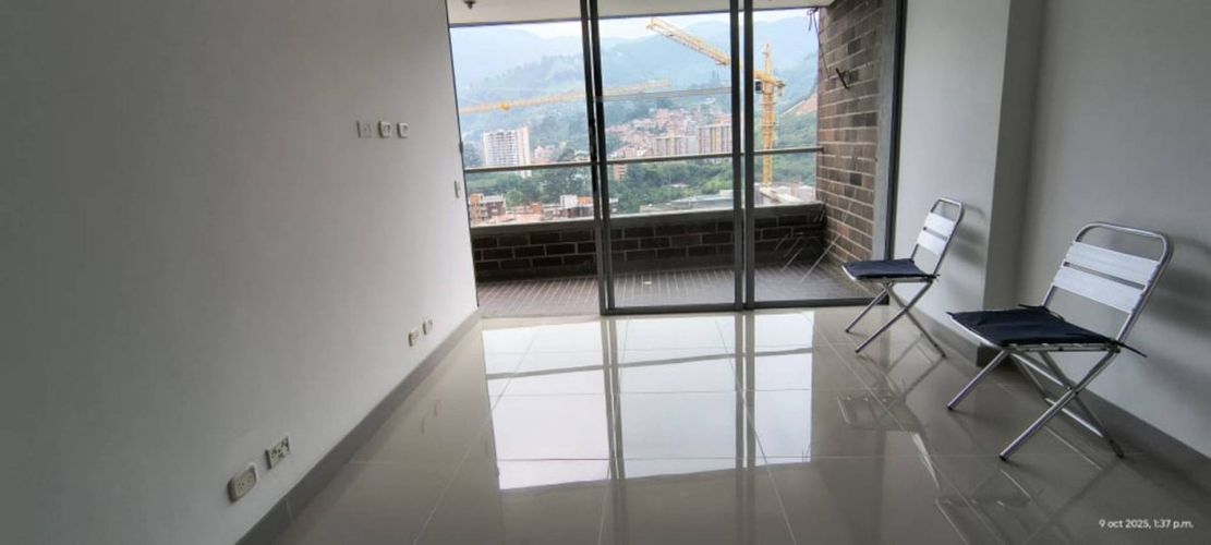Apartamento de 3 alcobas en arriendo en Camino Verde, Envigado, 90 m² · foto 11 de 23