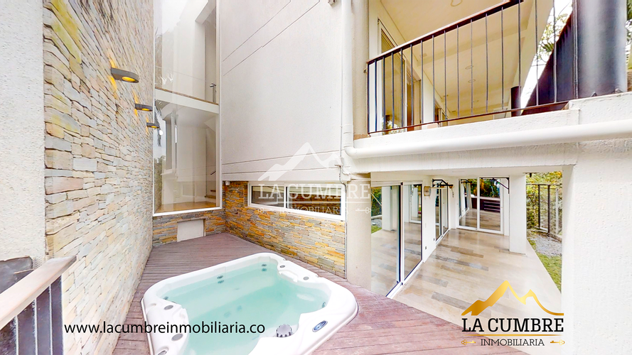 Casa de 4 alcobas en venta en San Lucas, Medellín, 260 m² · foto 11 de 21