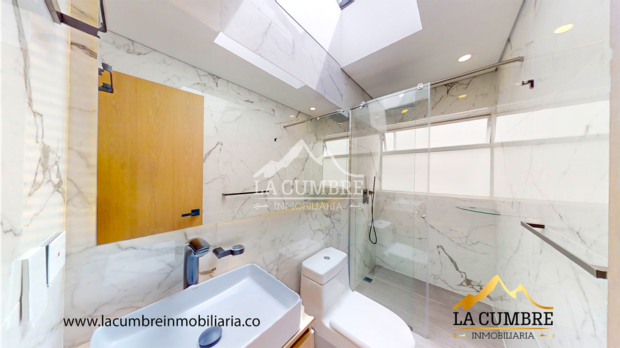 Casa de 4 alcobas en venta en San Lucas, Medellín, 260 m² · foto 14 de 21