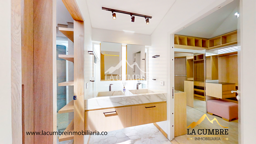 Casa de 4 alcobas en venta en San Lucas, Medellín, 260 m² · foto 18 de 21